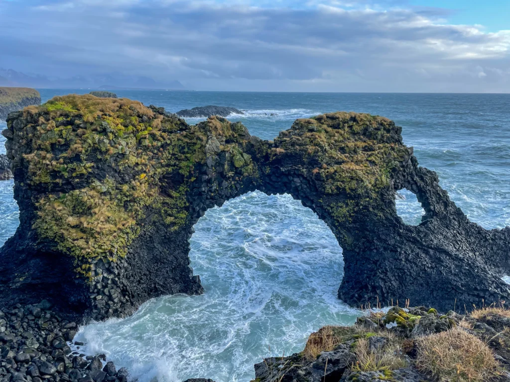 Arnarstapi Cliff, un imprescindible en la península de Snæfellsnes