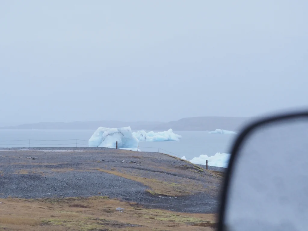 Icebergs flotando en la laguna de Jökulsárlón, en Islandia