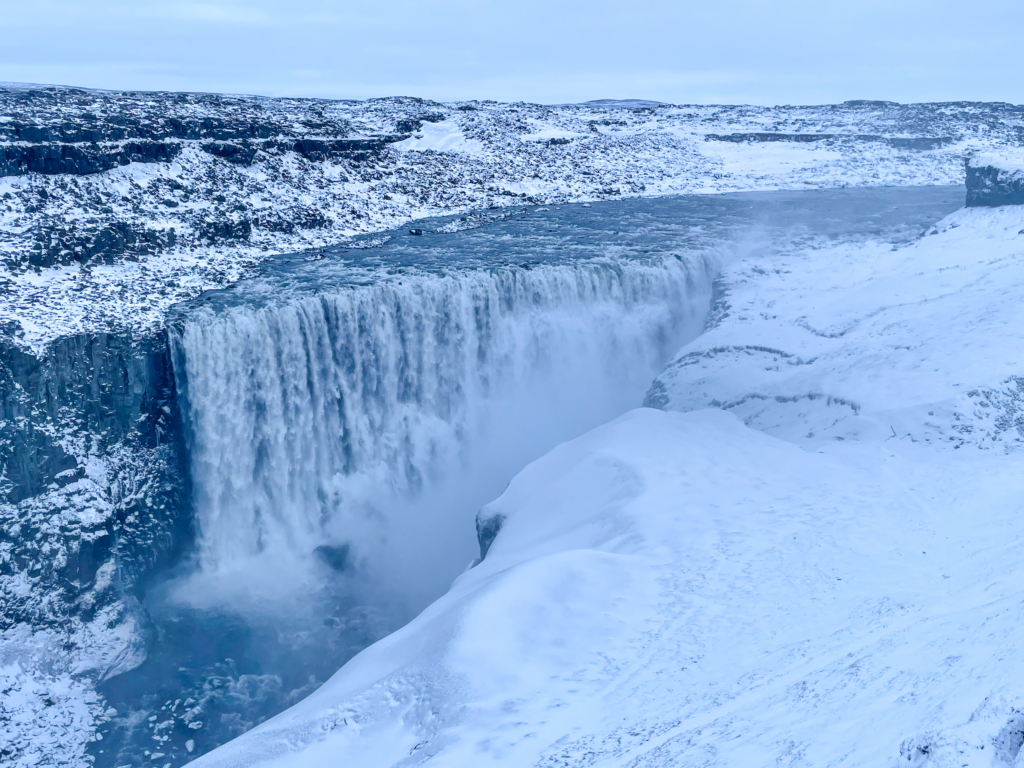 Dettifoss, una de las cascadas más impresionantes en Islandia