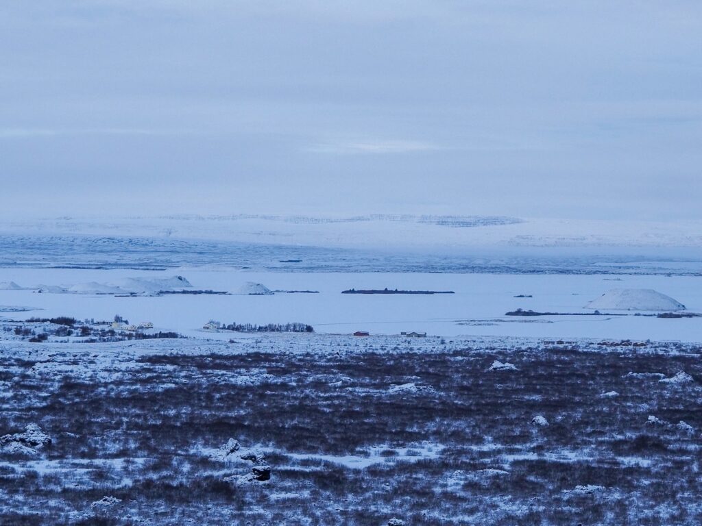 Lago Myvatn desde el cráter del volcán Hverfjall