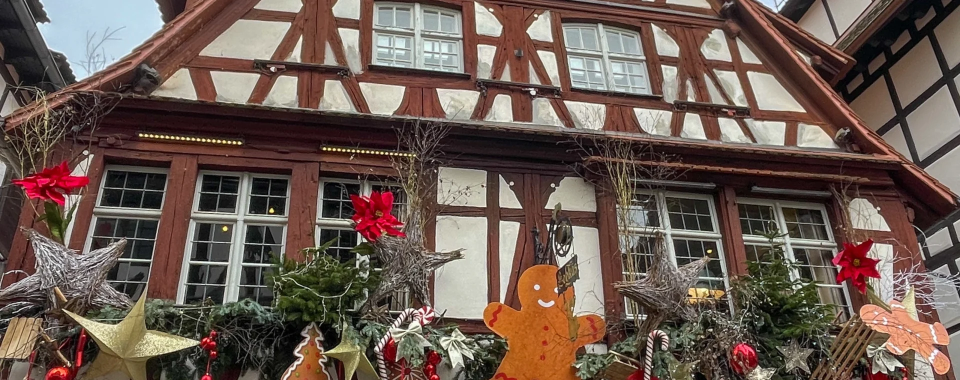 Decoración navideña en Estrasburgo, uno de los mejores destinos de Navidad en Europa