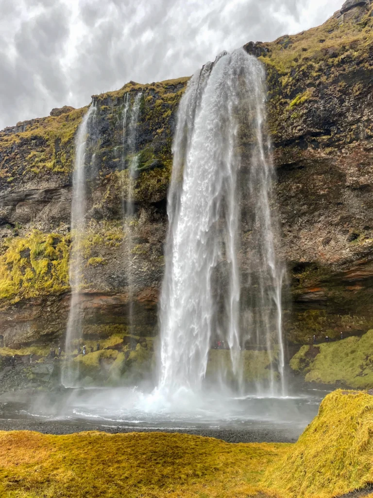 Seljalandsfoss, un imprescindible en el sur de Islandia